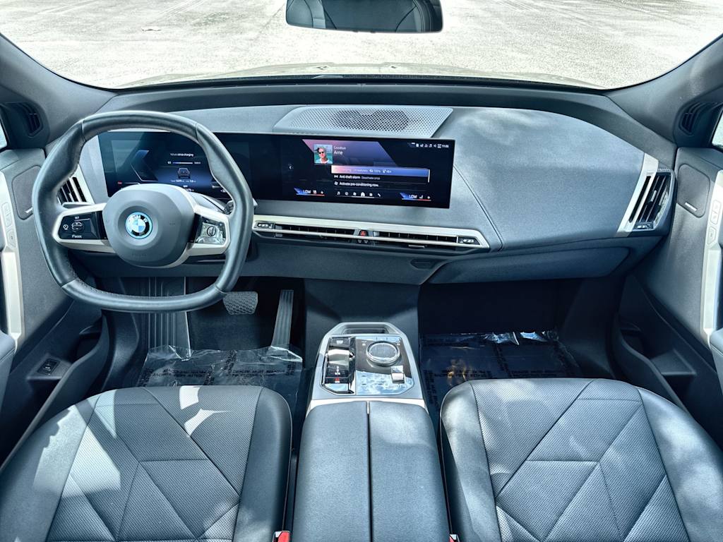 Thumbnail: 2025 BMW iX - 12