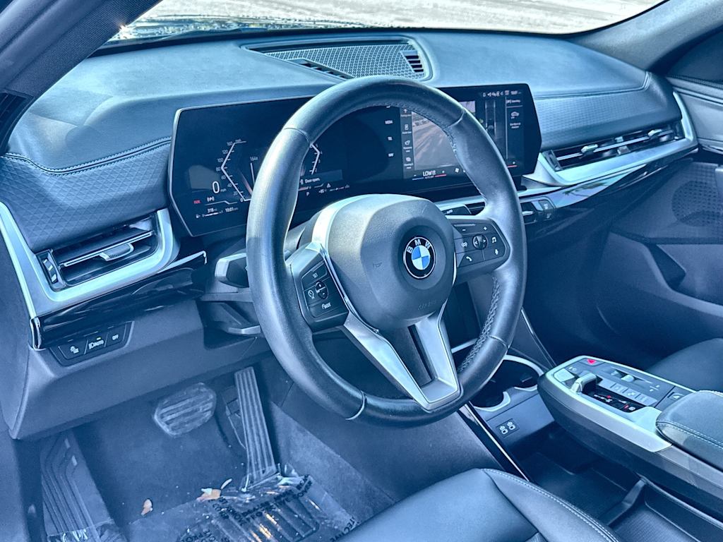 Thumbnail: 2025 BMW X2 - 2