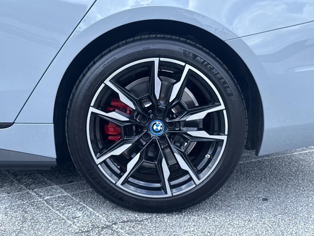 Thumbnail: 2024 BMW i4 - 7