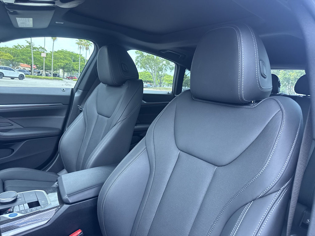 Thumbnail: 2024 BMW i4 - 10