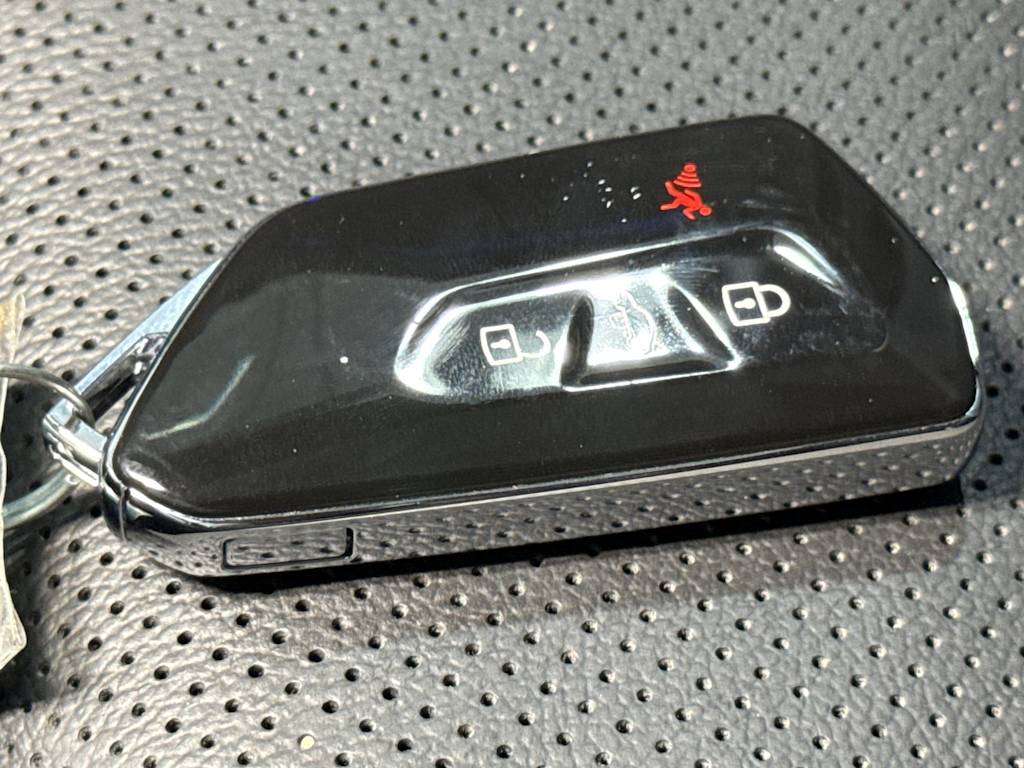 Thumbnail: 2023 Volkswagen Golf - 17