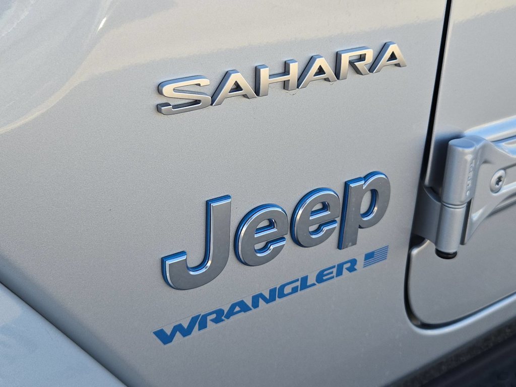 Thumbnail: 2023 Jeep Wrangler - 23