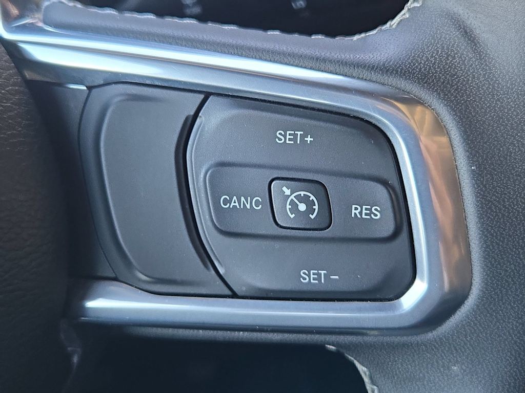 Thumbnail: 2023 Jeep Wrangler - 29