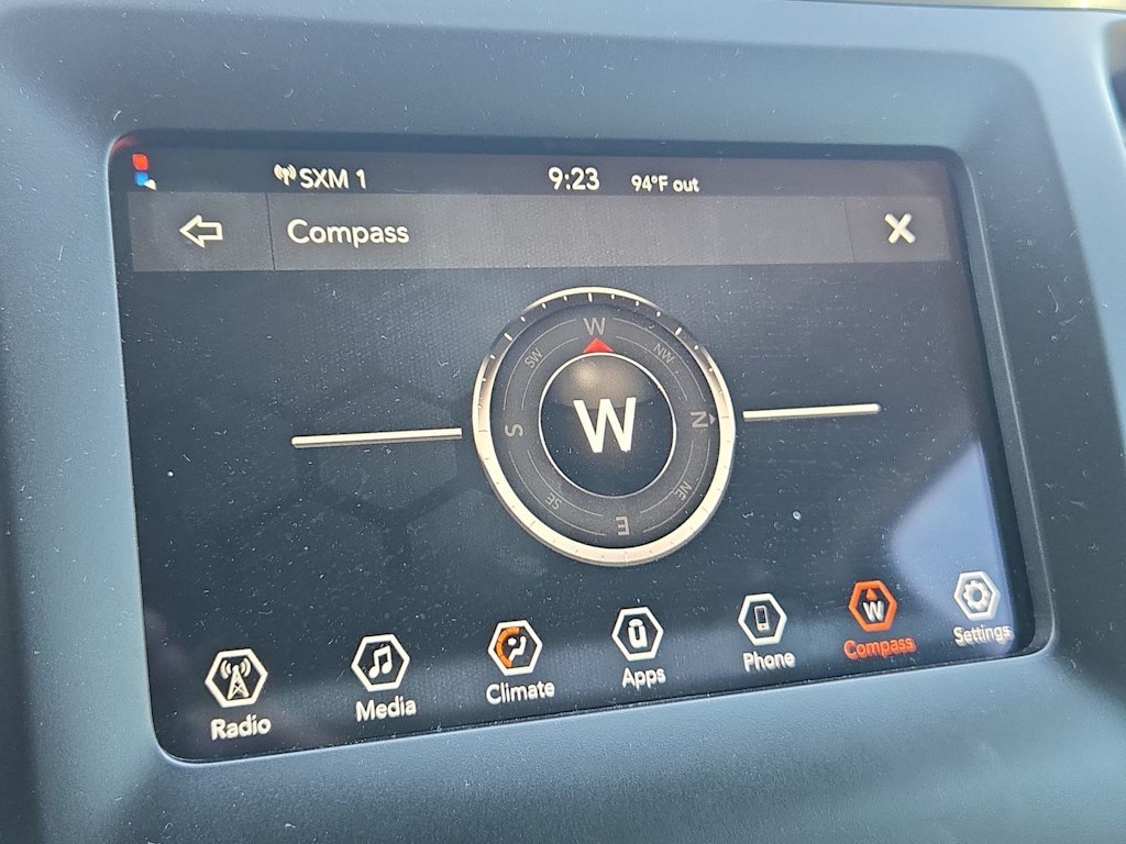 Thumbnail: 2019 Jeep Cherokee - 32