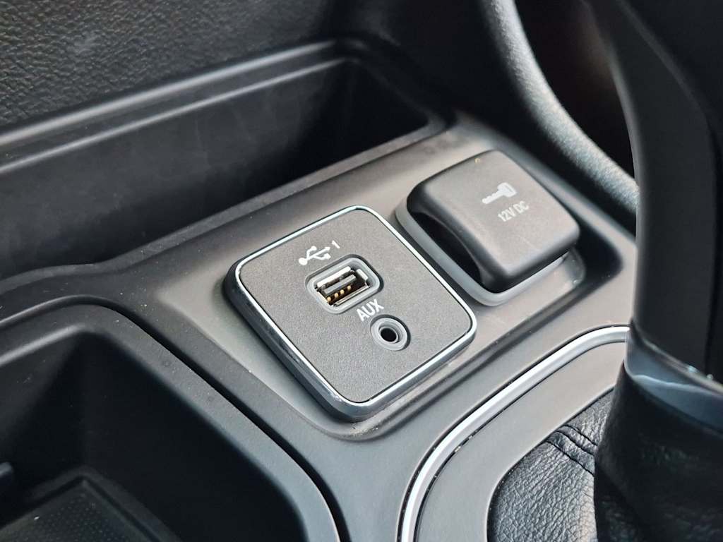 Thumbnail: 2022 Jeep Cherokee - 34