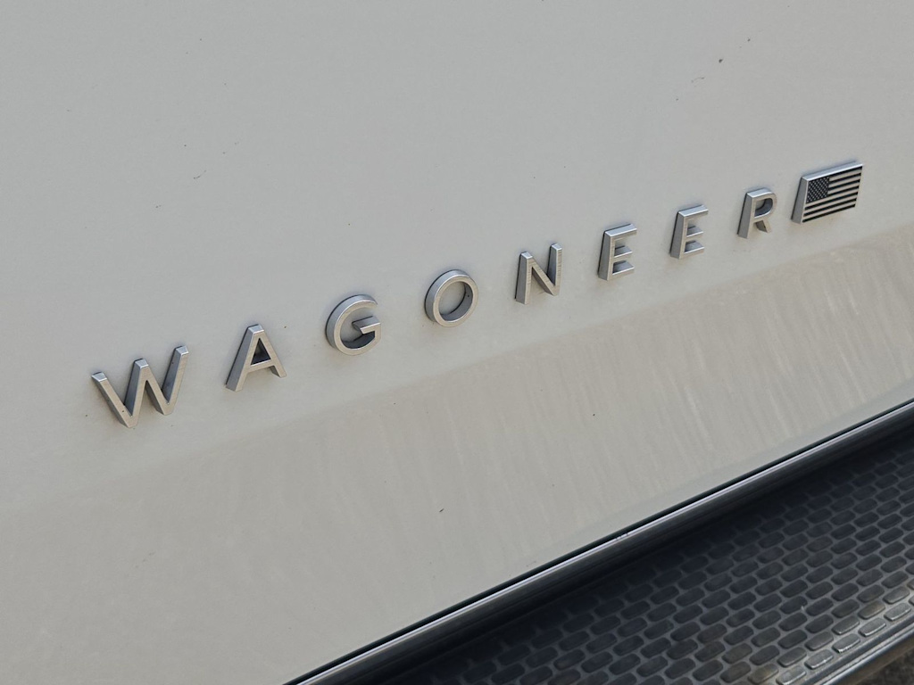 Thumbnail: 2024 Jeep Wagoneer - 7