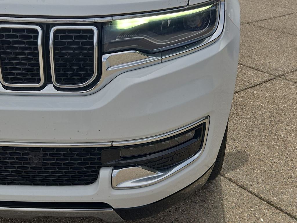 Thumbnail: 2024 Jeep Wagoneer - 22