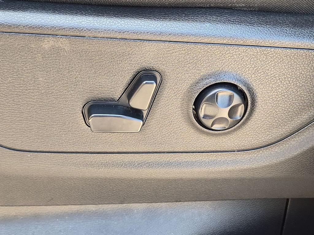 Thumbnail: 2019 RAM 1500 - 23
