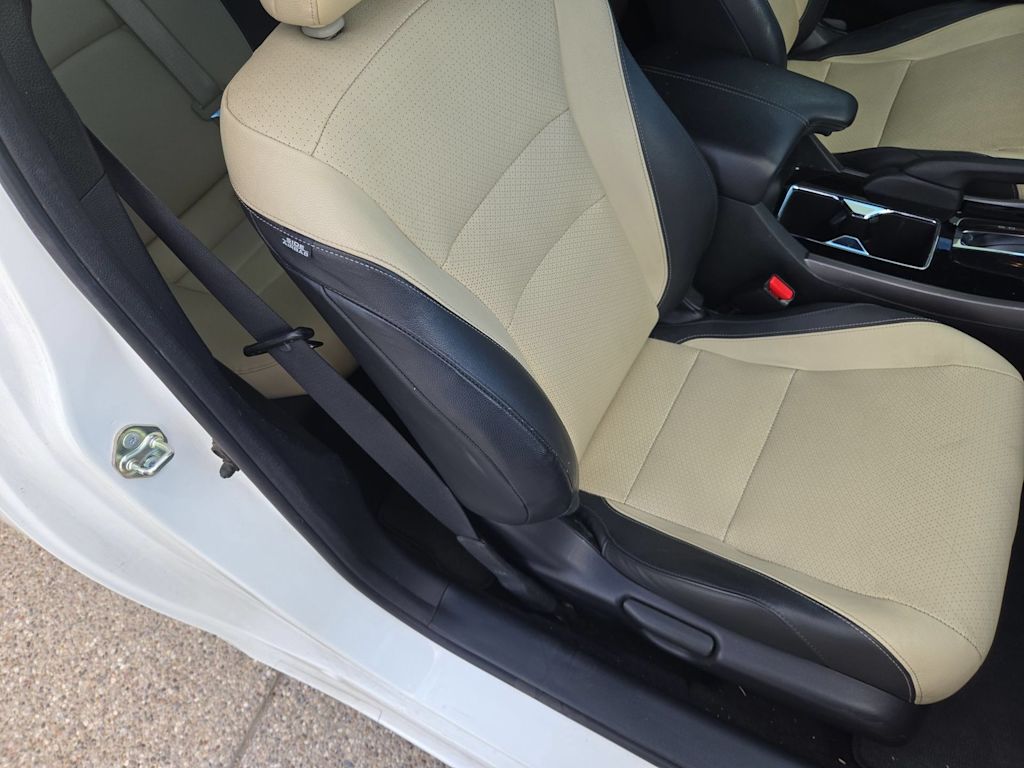 Thumbnail: 2016 Honda Accord - 27