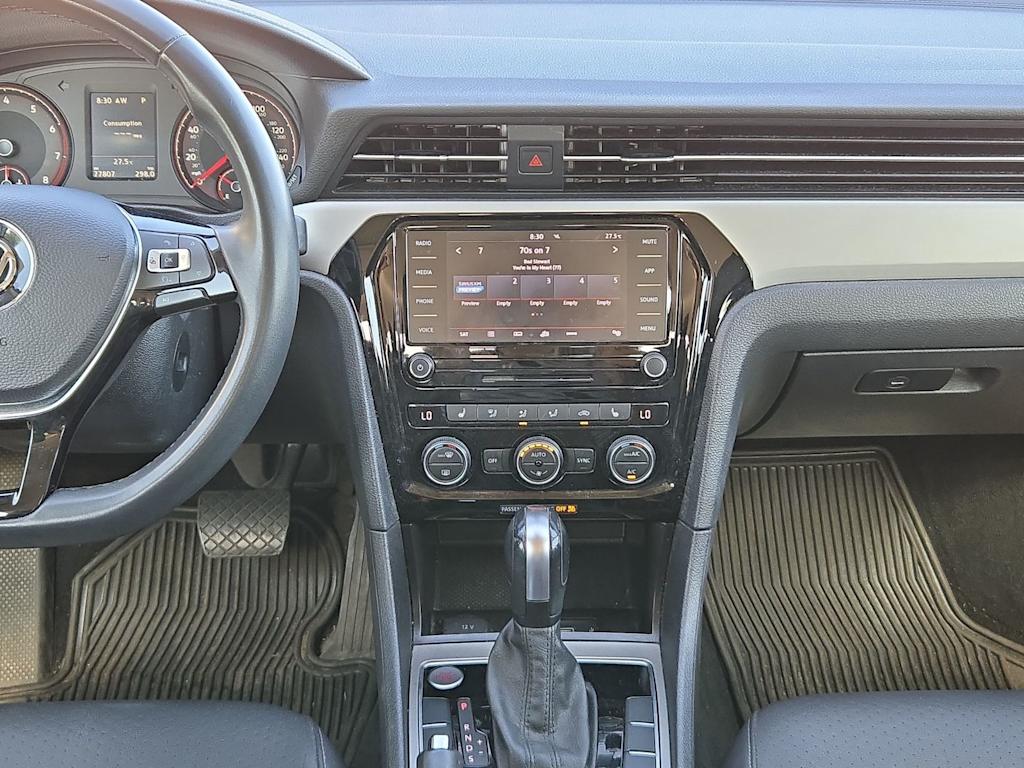 Thumbnail: 2021 Volkswagen Passat - 14