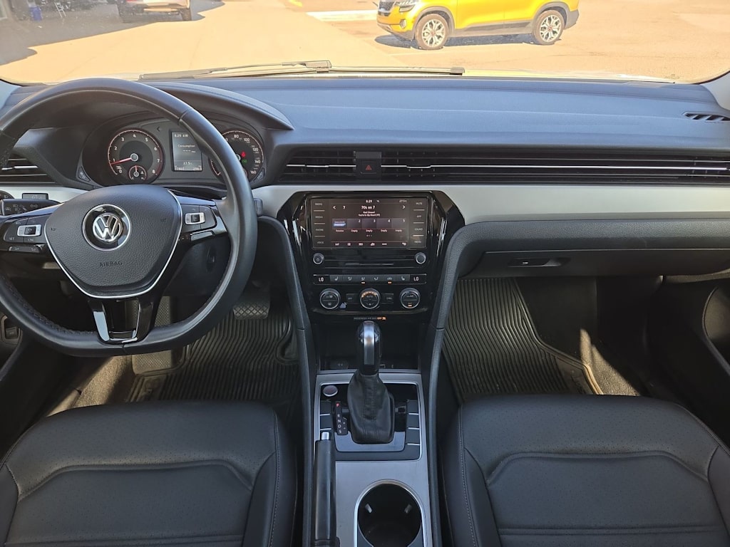 Thumbnail: 2021 Volkswagen Passat - 9