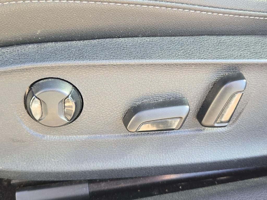 Thumbnail: 2021 Volkswagen Passat - 26
