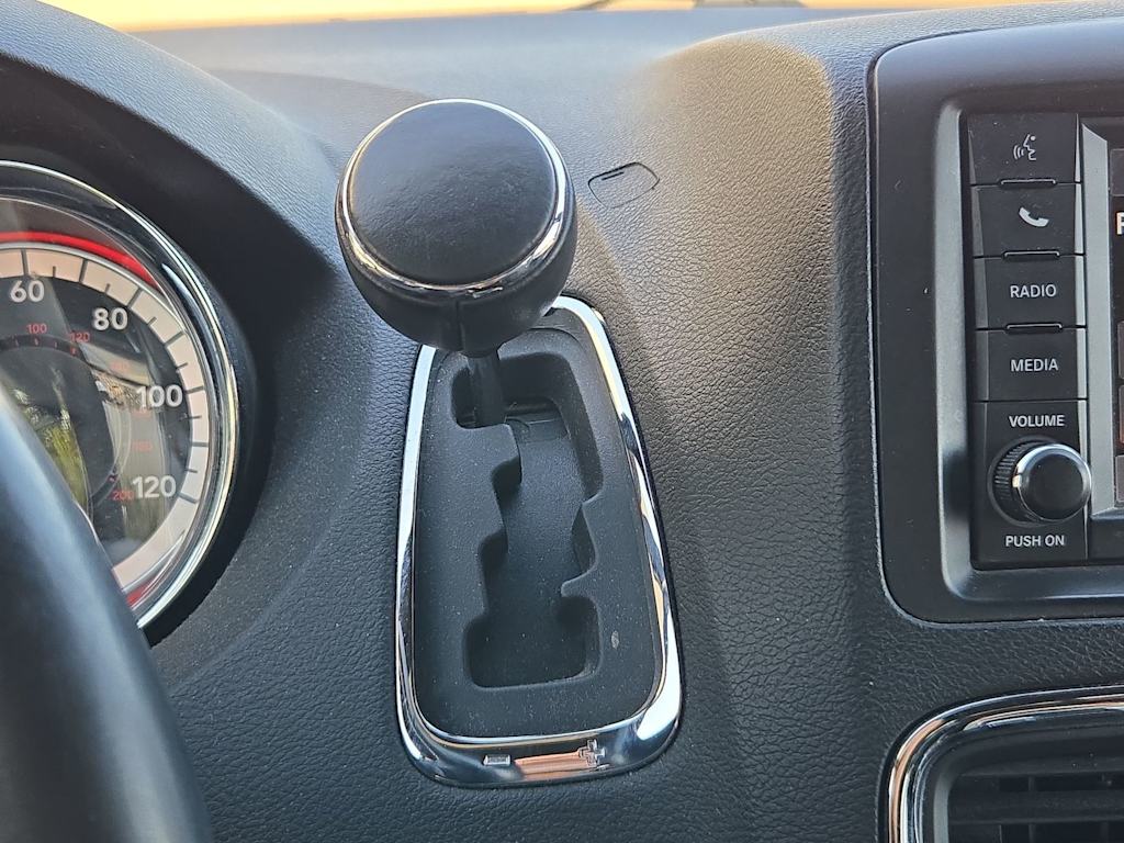 Thumbnail: 2018 Dodge Grand Caravan - 32