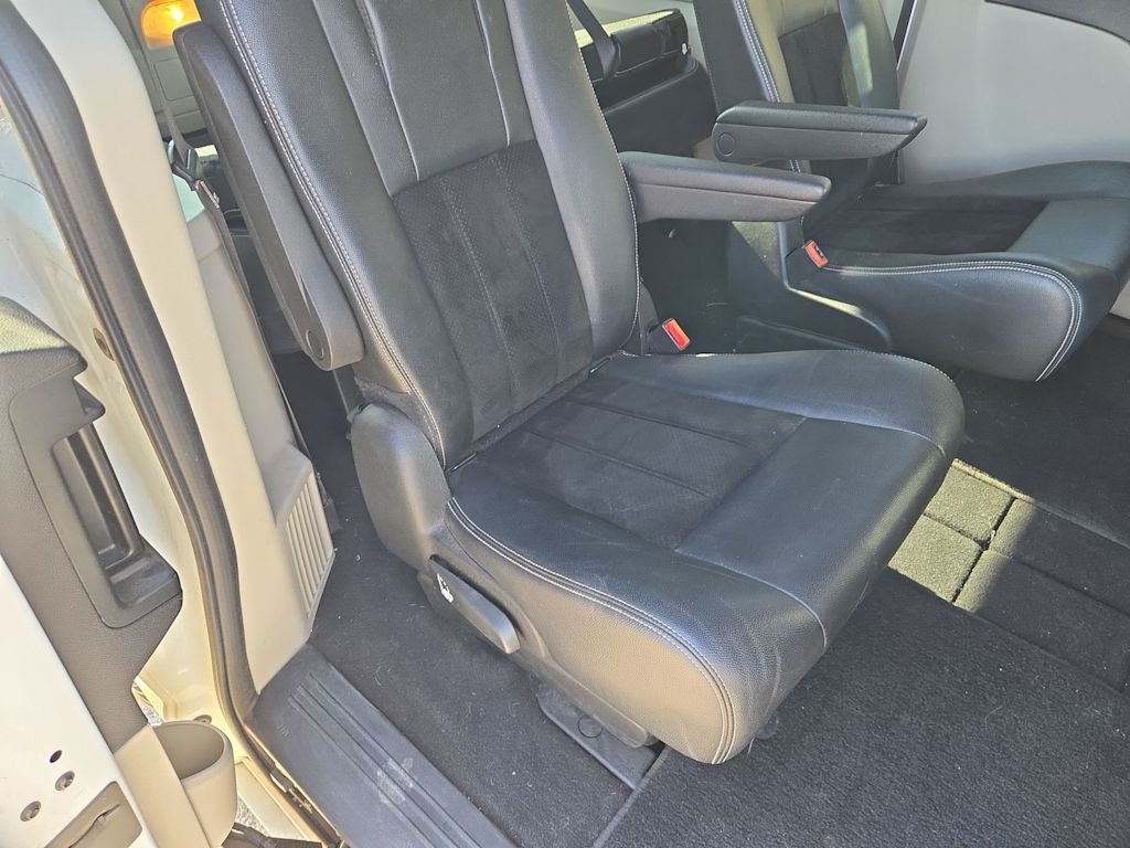 Thumbnail: 2018 Dodge Grand Caravan - 26