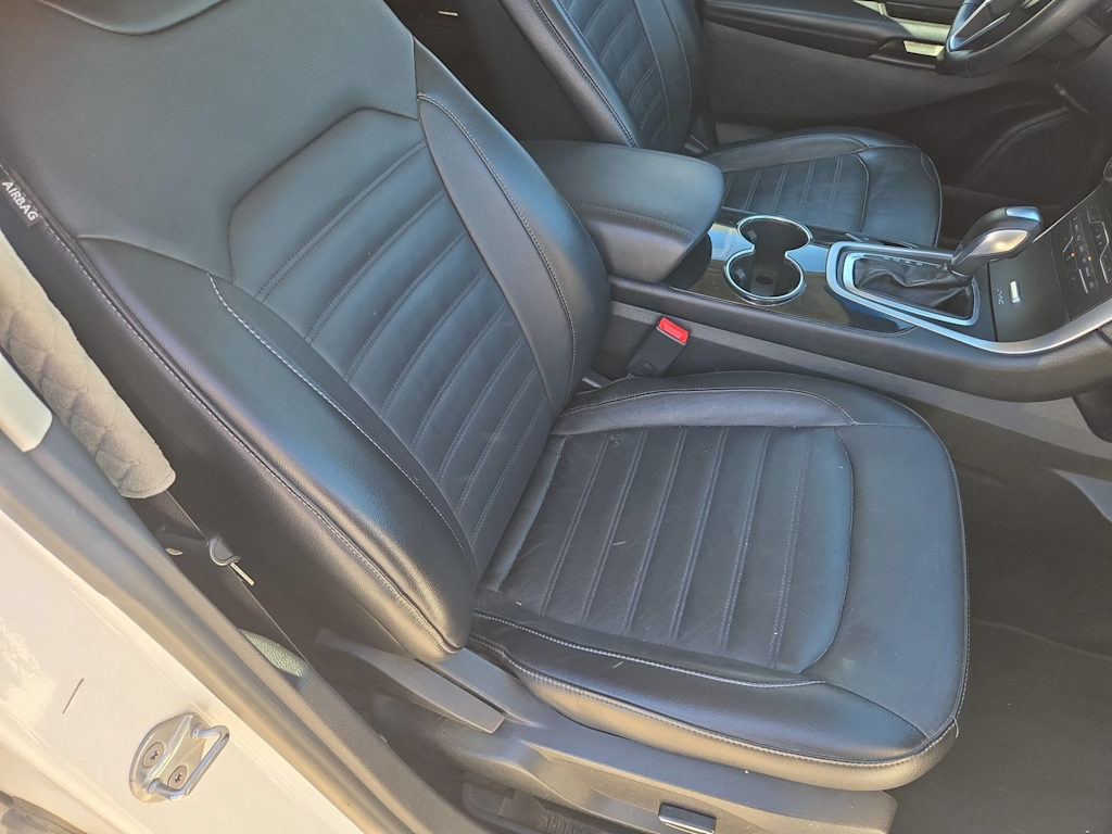 Thumbnail: 2016 Ford Edge - 11