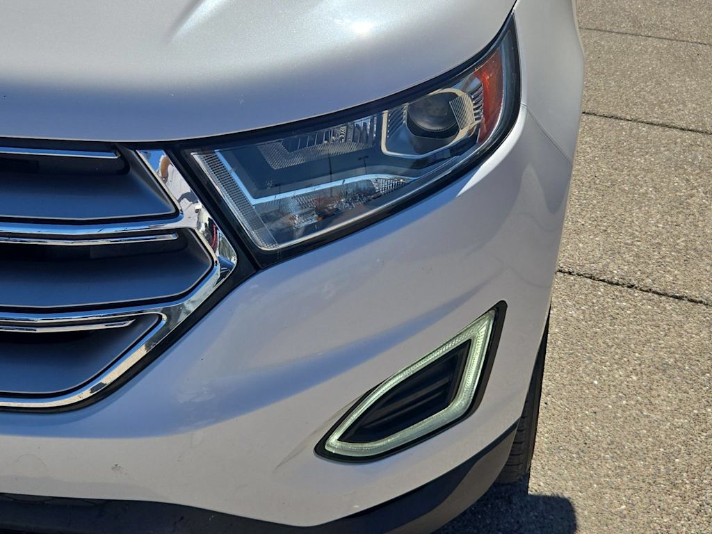 Thumbnail: 2016 Ford Edge - 24