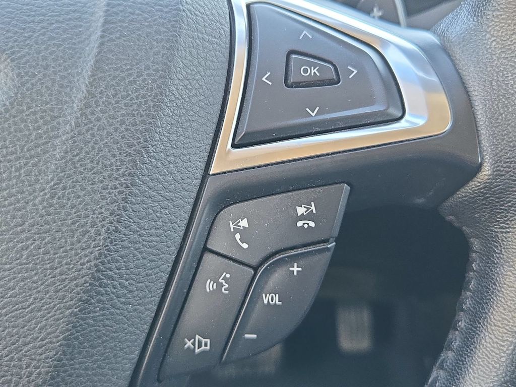 Thumbnail: 2016 Ford Edge - 30