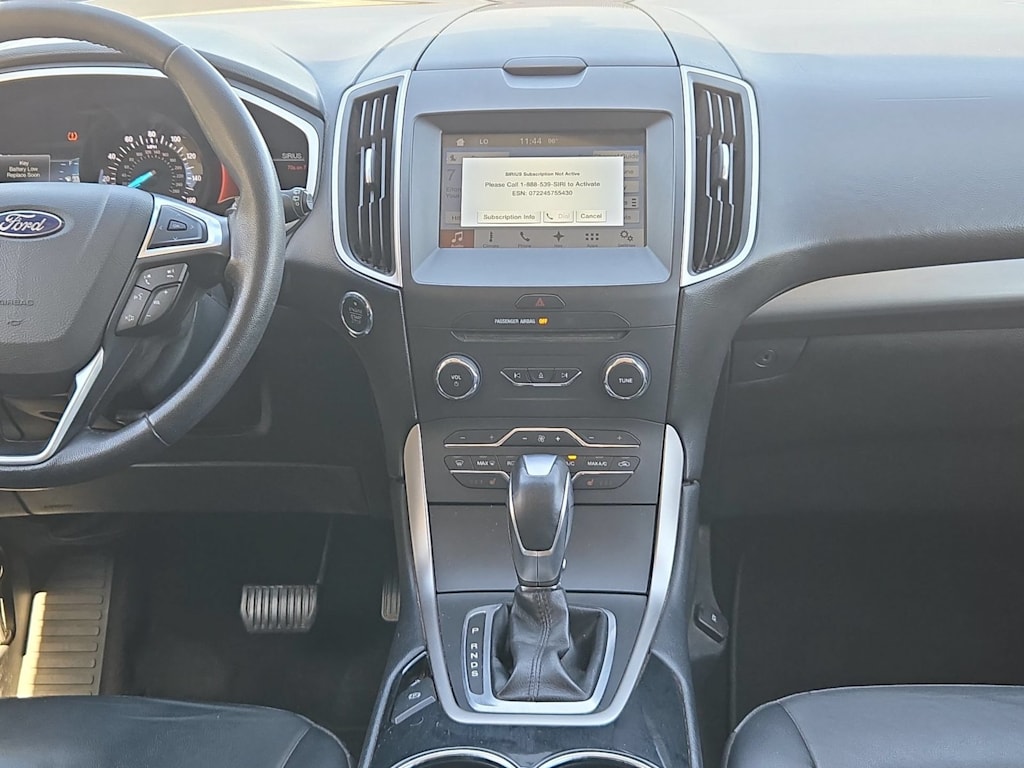Thumbnail: 2016 Ford Edge - 14