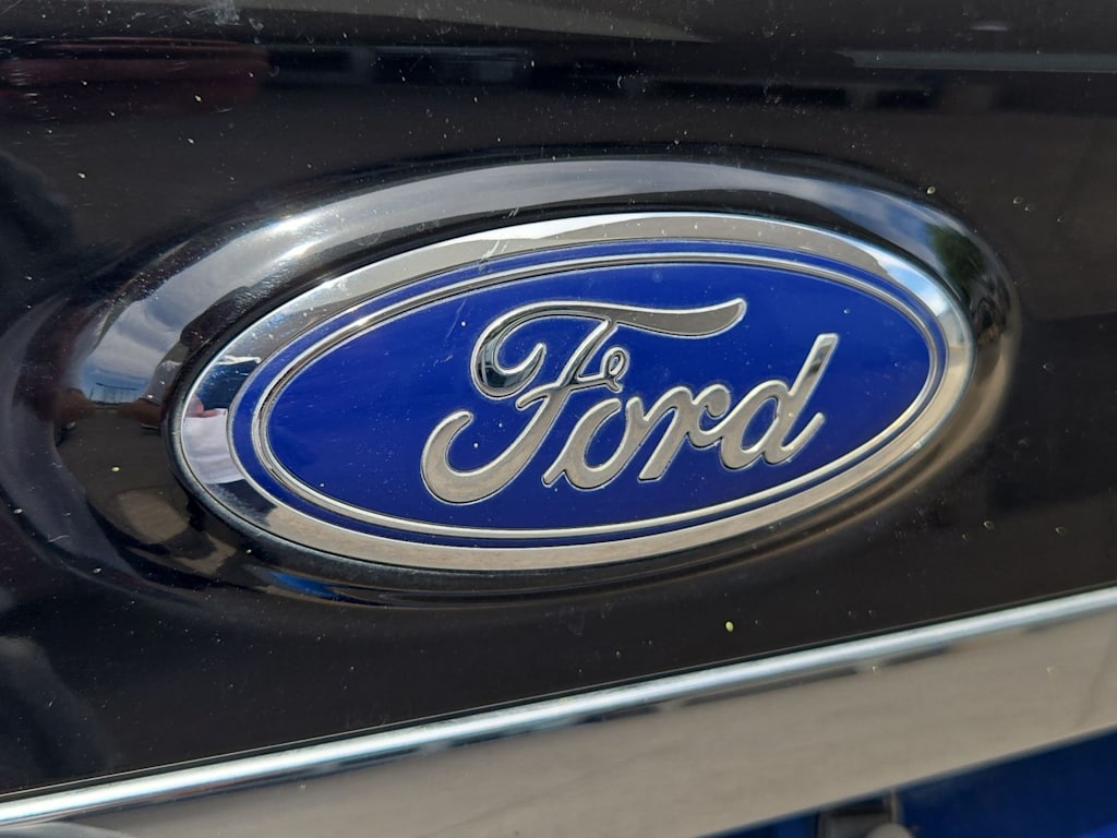 Thumbnail: 2020 Ford Edge - 7