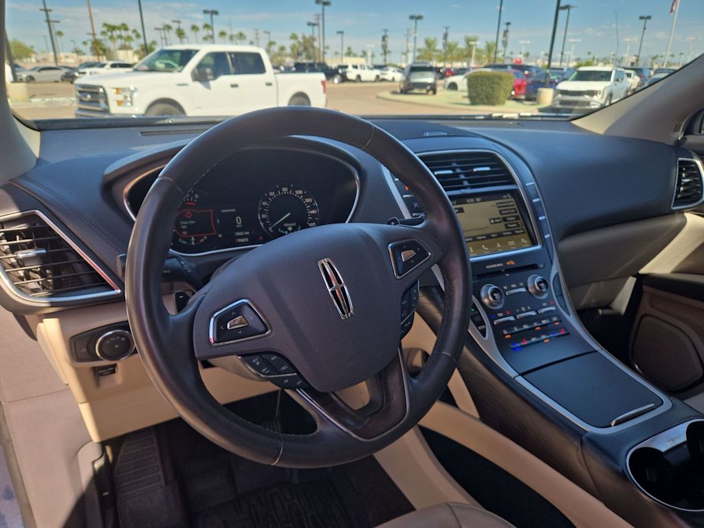 Thumbnail: 2018 Lincoln MKX - 2