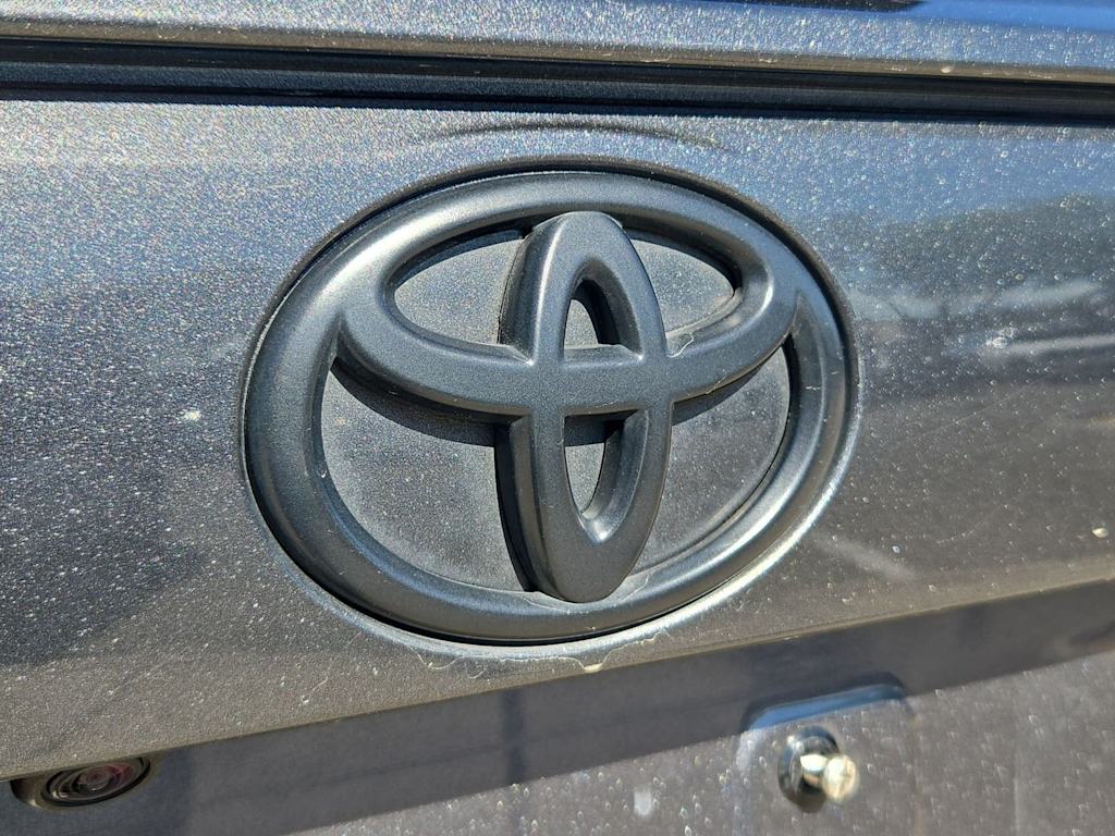 Thumbnail: 2022 Toyota RAV4 - 7