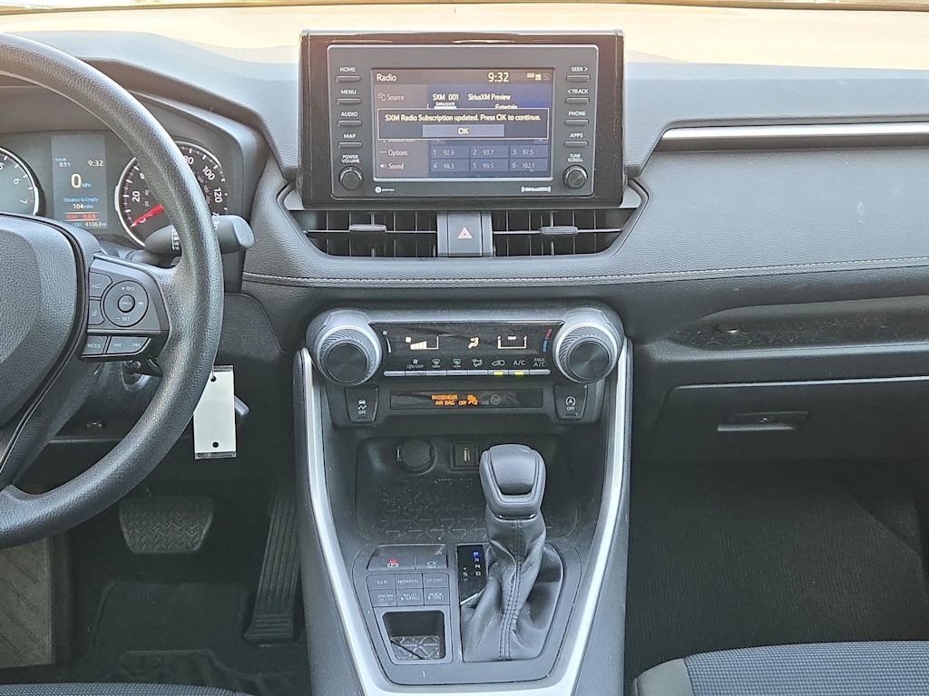Thumbnail: 2022 Toyota RAV4 - 14