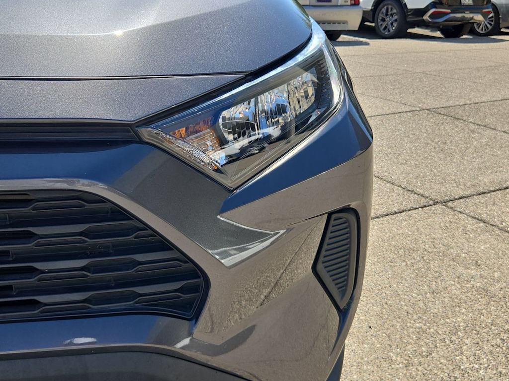 Thumbnail: 2022 Toyota RAV4 - 25