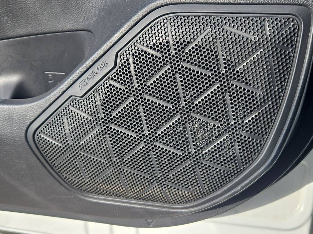 Thumbnail: 2024 Toyota RAV4 - 33