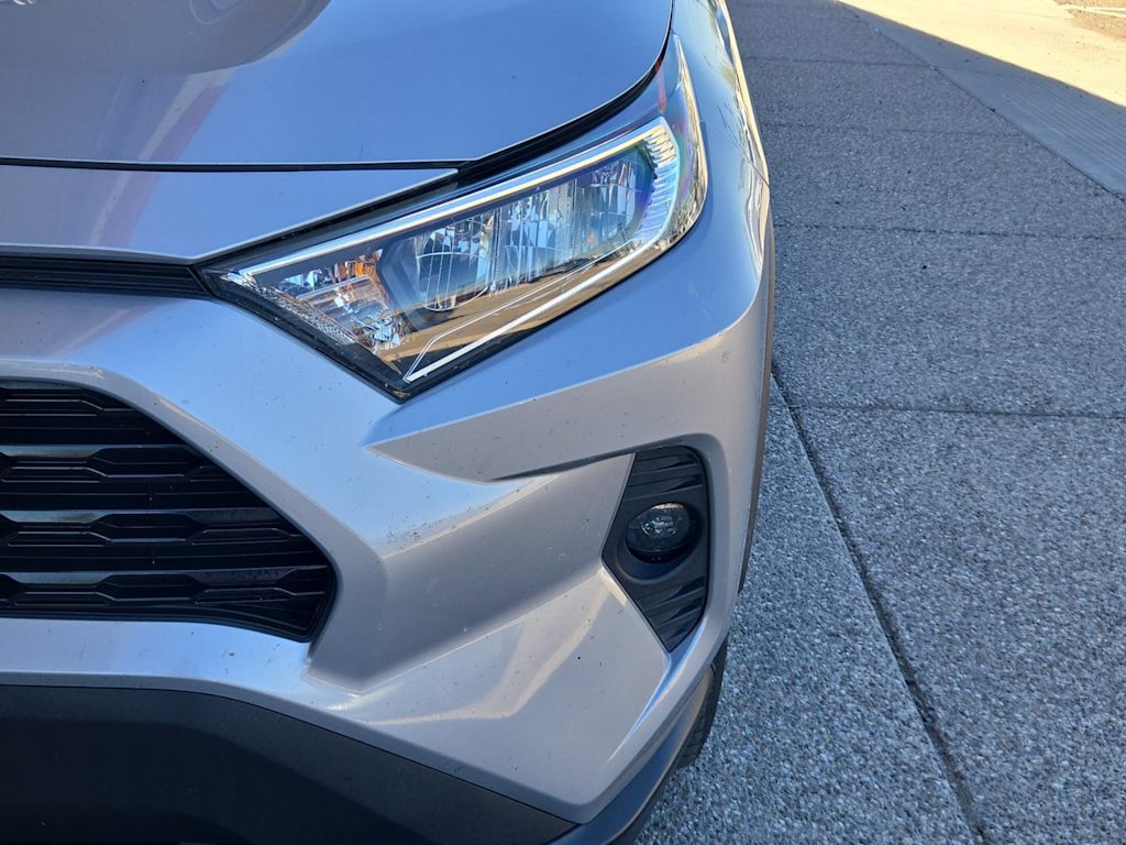Thumbnail: 2020 Toyota RAV4 - 24