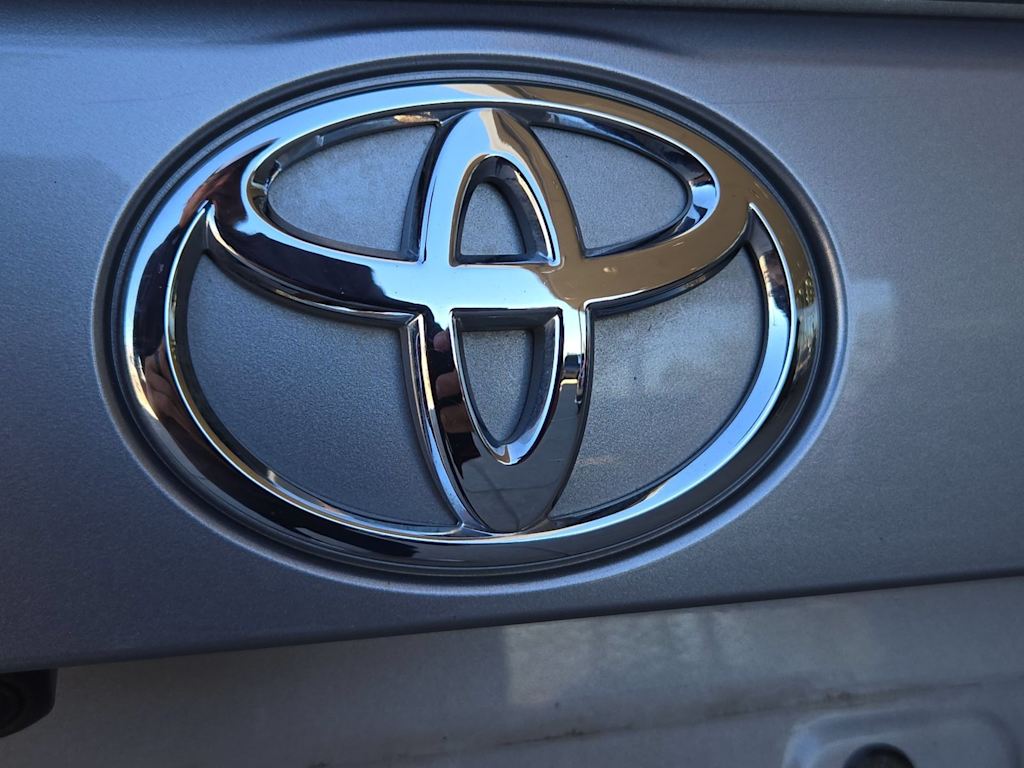 Thumbnail: 2020 Toyota RAV4 - 7