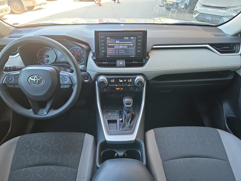 Thumbnail: 2020 Toyota RAV4 - 9
