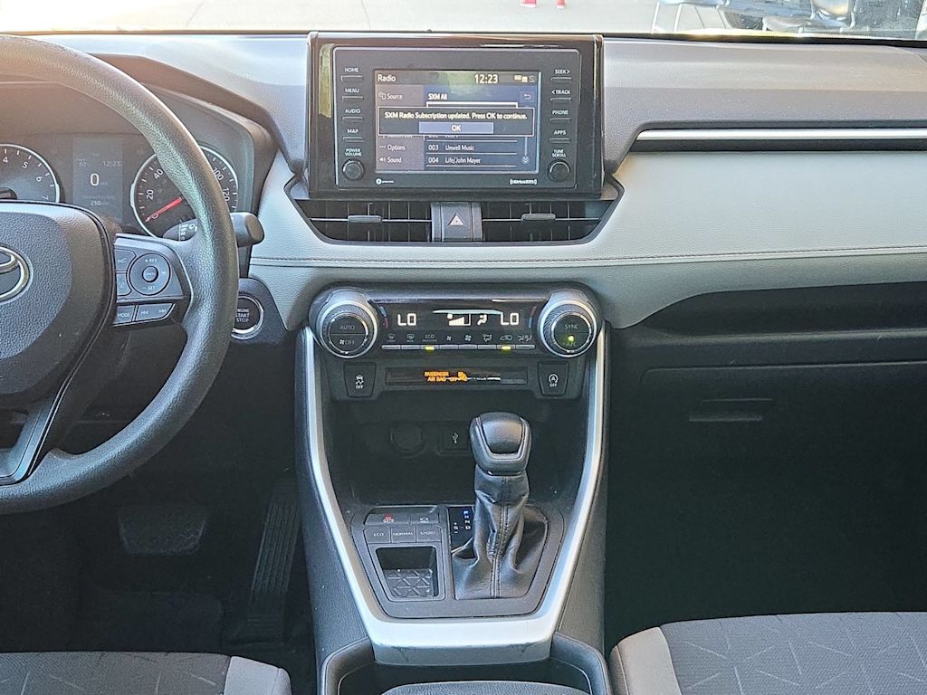 Thumbnail: 2020 Toyota RAV4 - 14