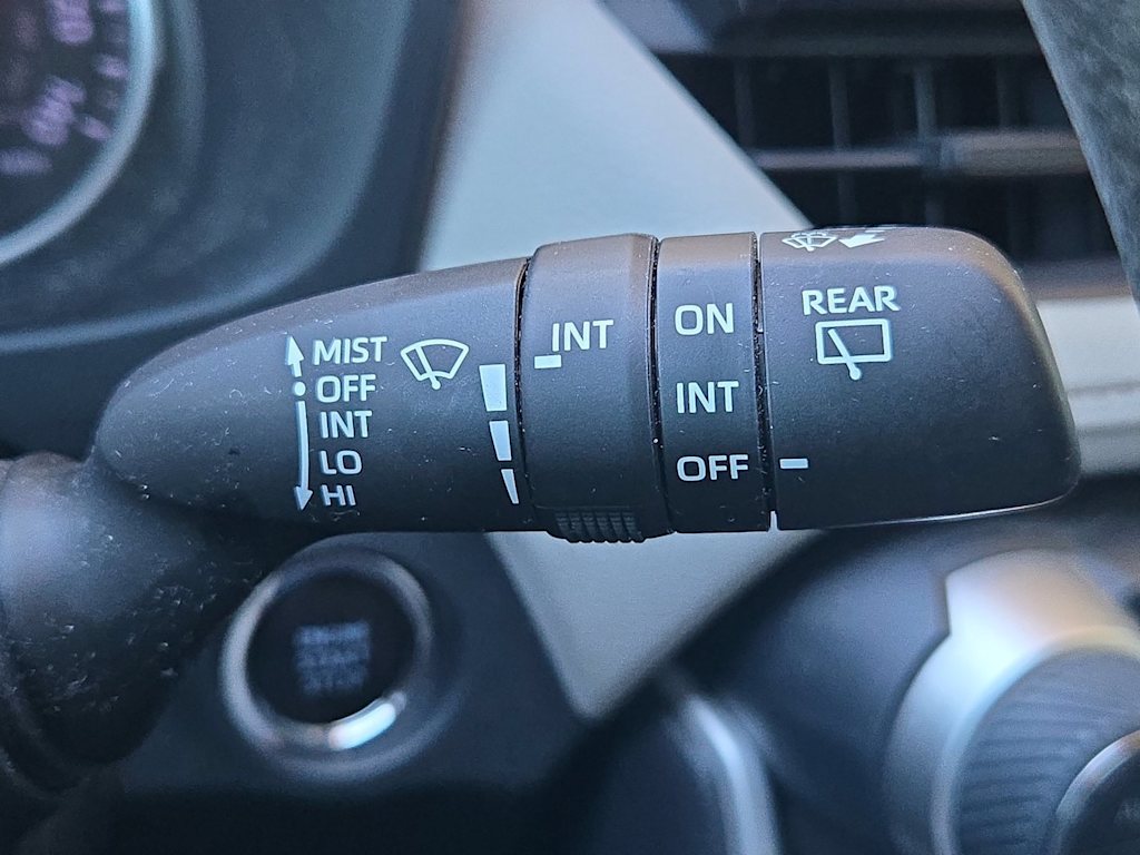 Thumbnail: 2020 Toyota RAV4 - 32
