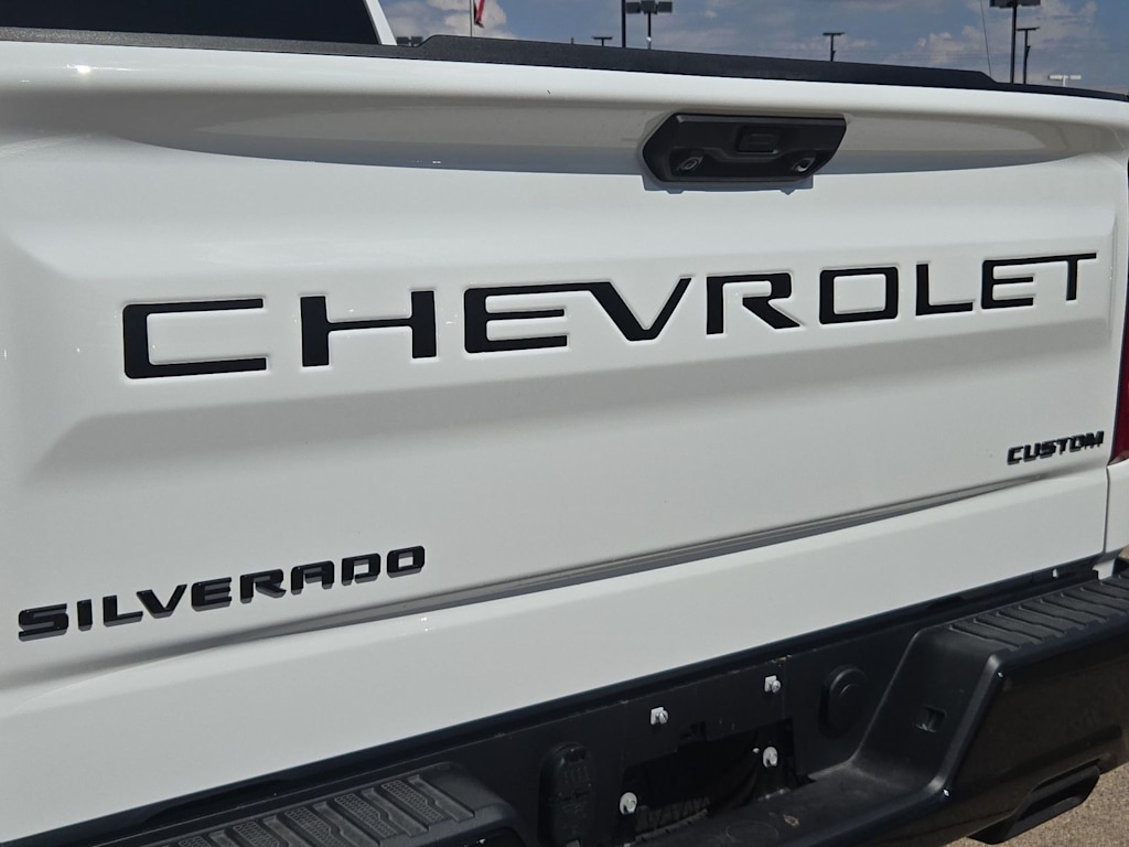 Thumbnail: 2026 Chevrolet Silverado 1500 - 23