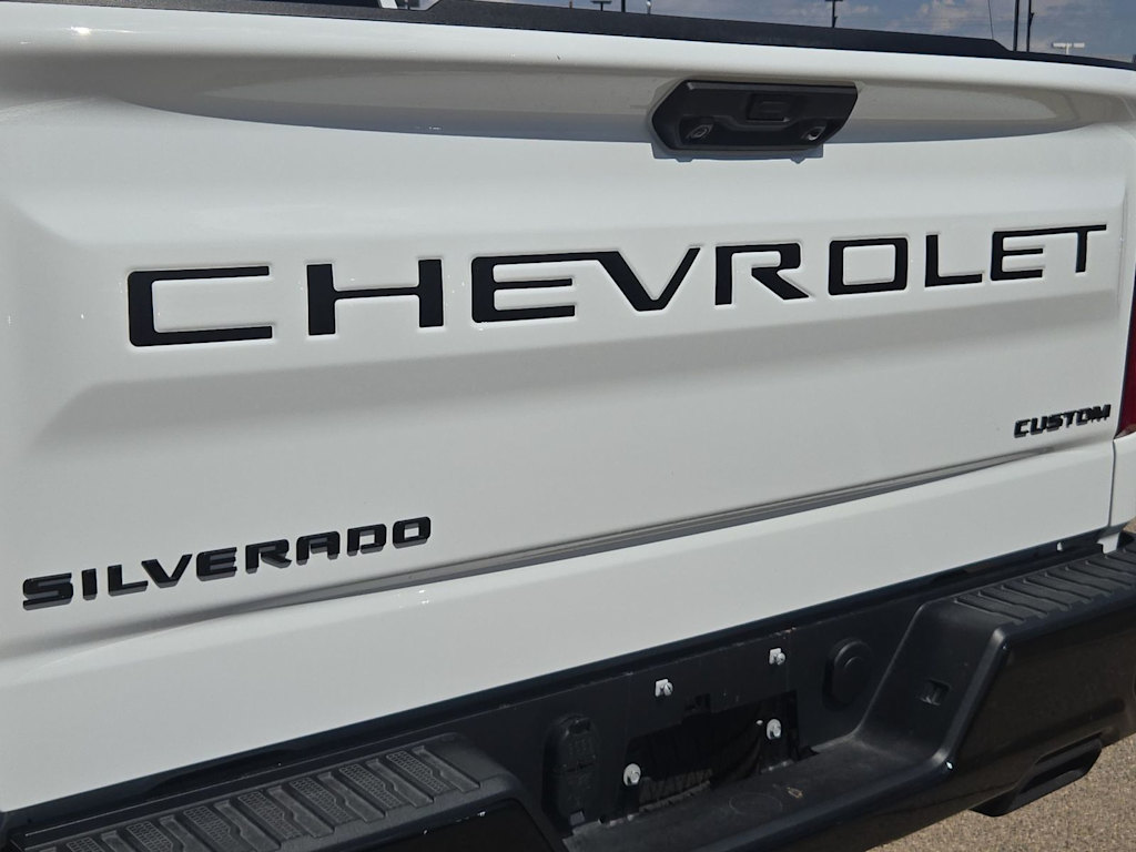 Thumbnail: 2026 Chevrolet Silverado 1500 - 24