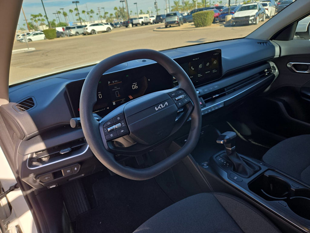 Thumbnail: 2025 Kia K4 - 2