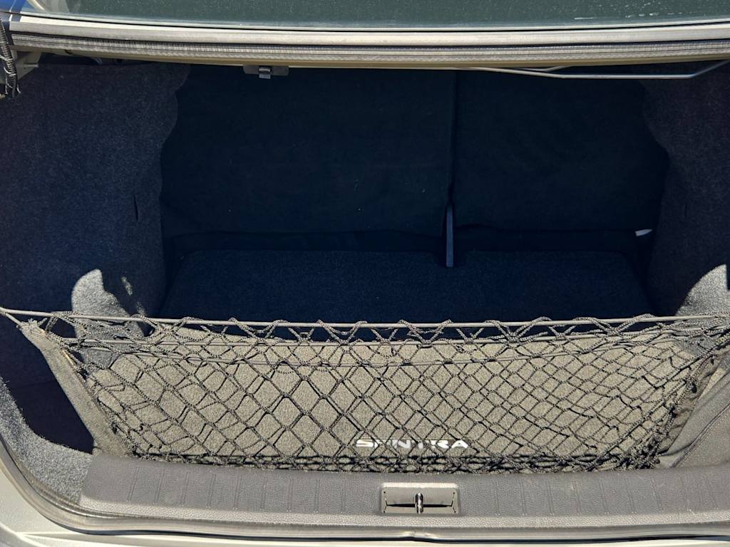 Thumbnail: 2013 Nissan Sentra - 16