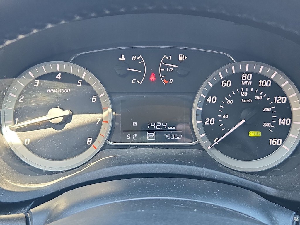 Thumbnail: 2013 Nissan Sentra - 15