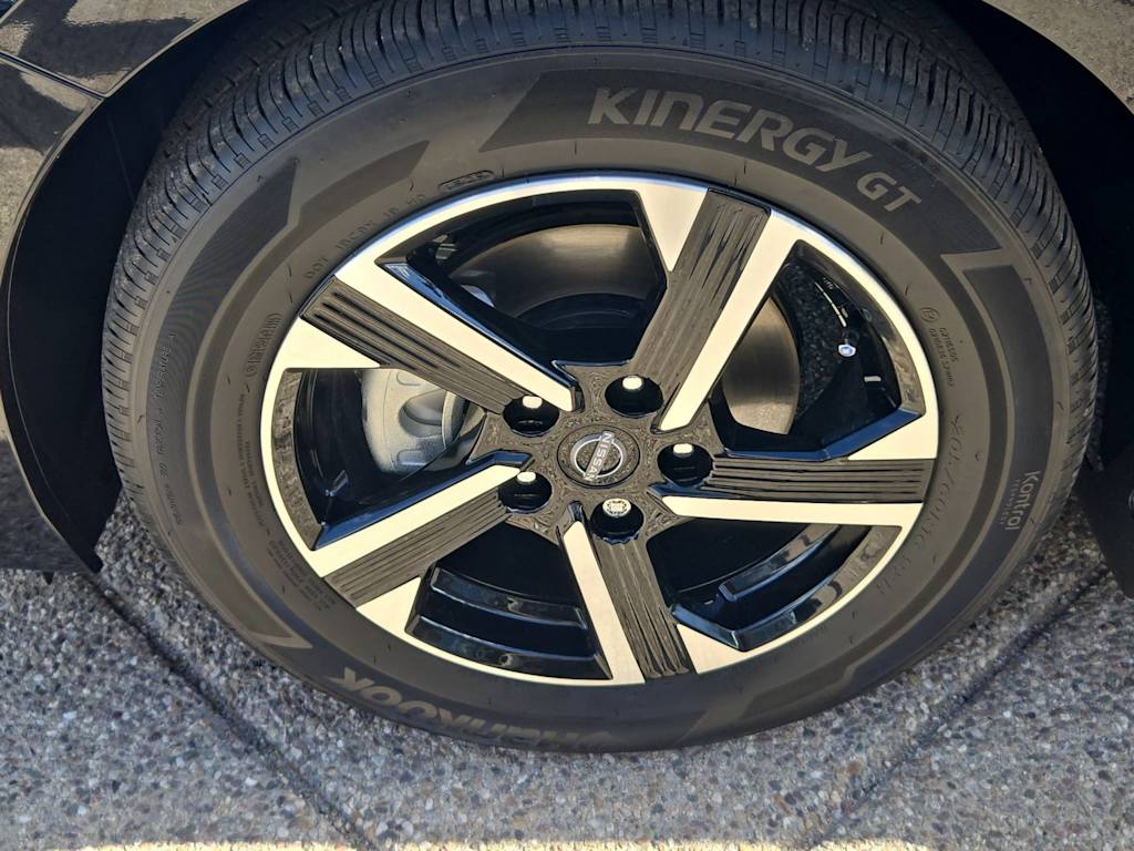 Thumbnail: 2025 Nissan Sentra - 8