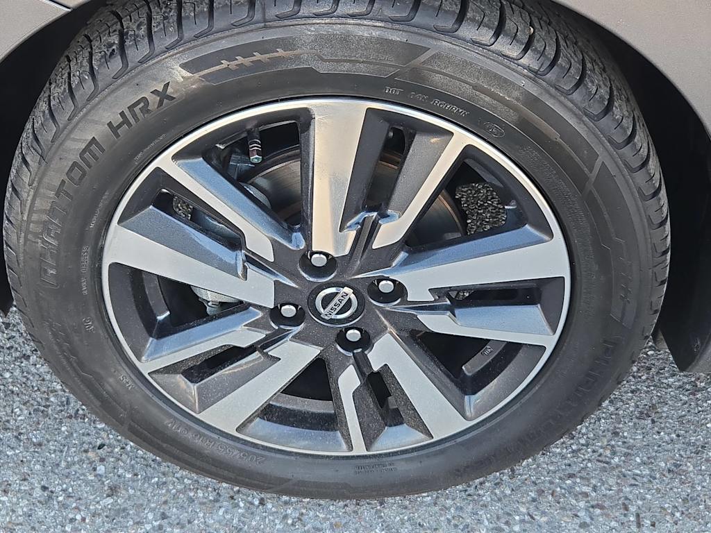 Thumbnail: 2020 Nissan Versa - 8