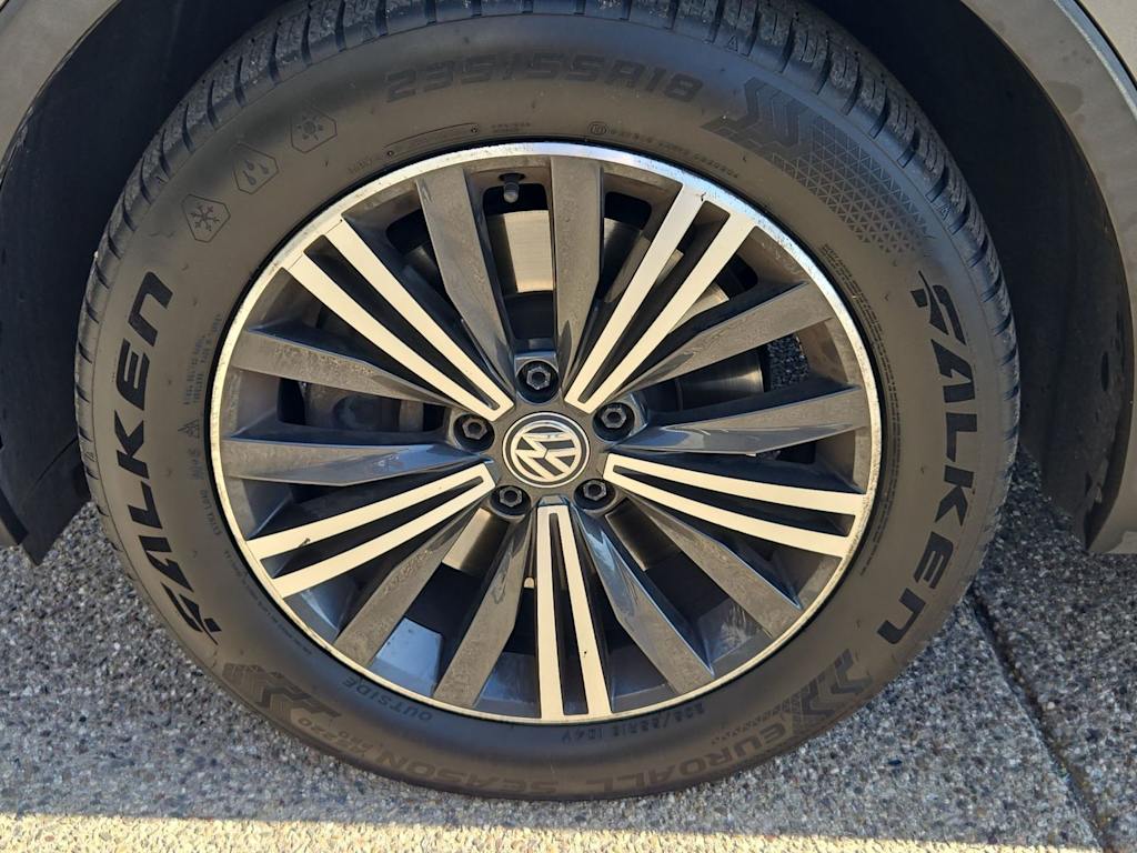 Thumbnail: 2018 Volkswagen Tiguan - 8