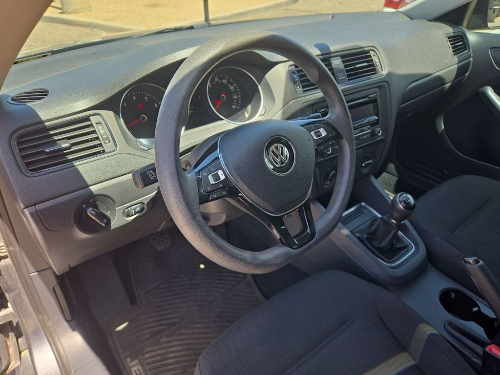Thumbnail: 2015 Volkswagen Jetta - 2