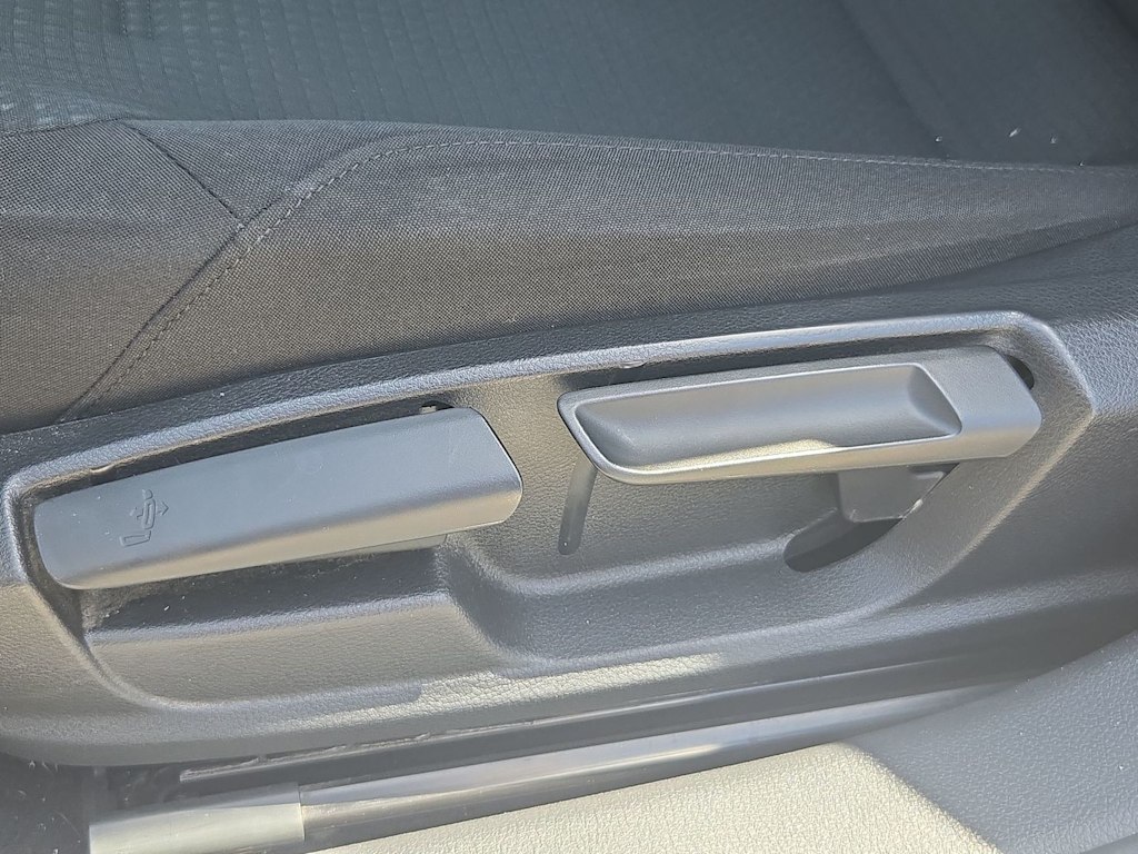 Thumbnail: 2015 Volkswagen Jetta - 24