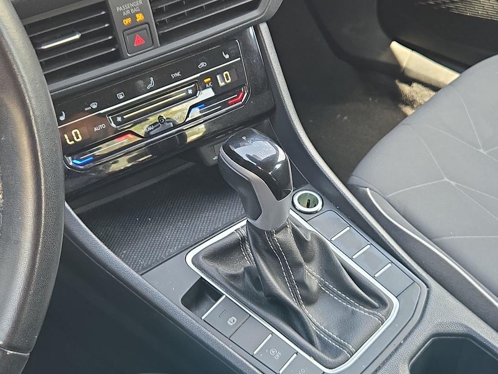 Thumbnail: 2025 Volkswagen Jetta - 9
