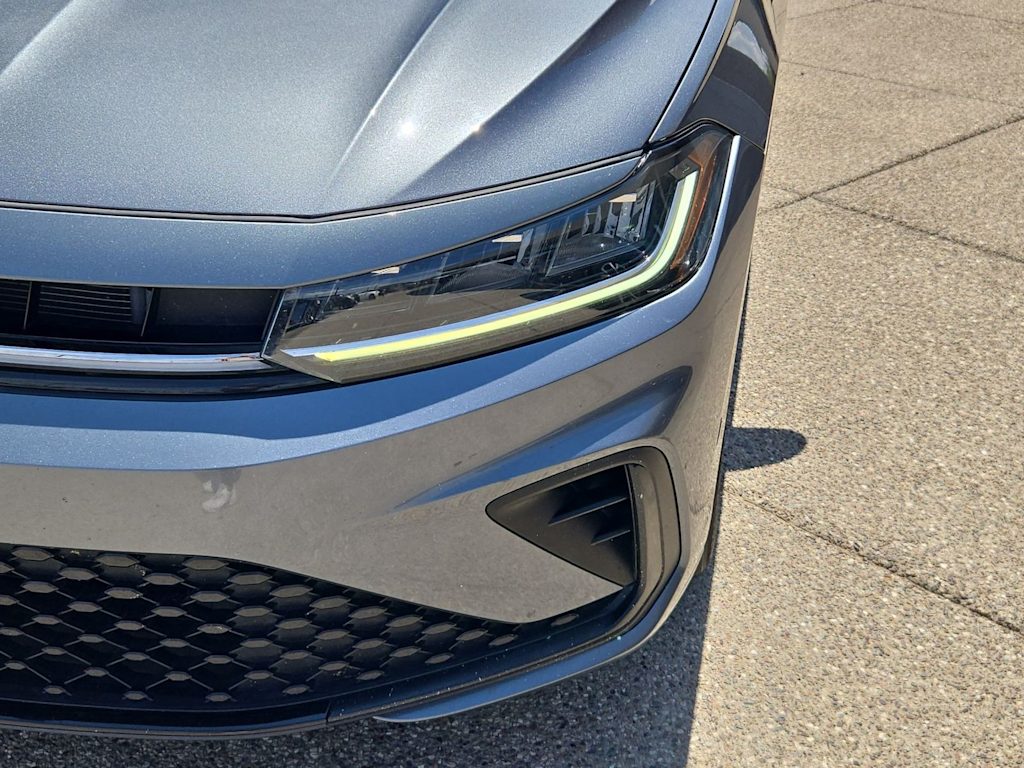 Thumbnail: 2025 Volkswagen Jetta - 15