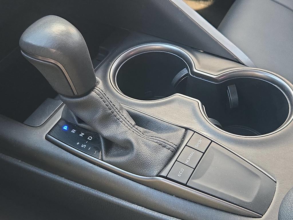 Thumbnail: 2024 Toyota Camry - 16