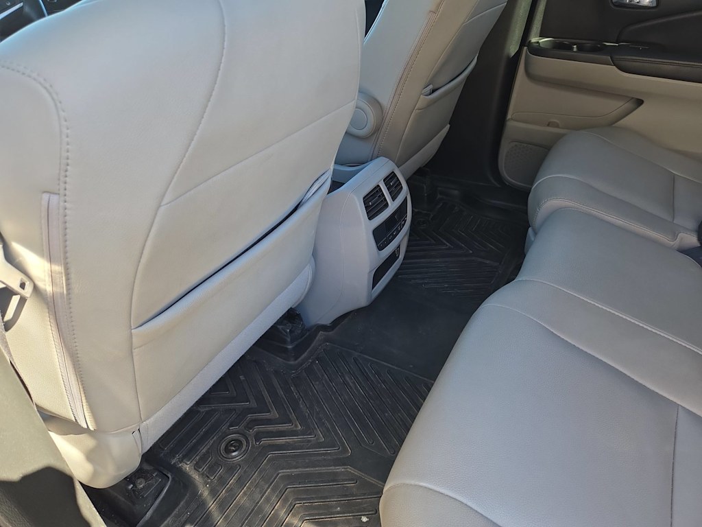 Thumbnail: 2020 Honda Pilot - 11