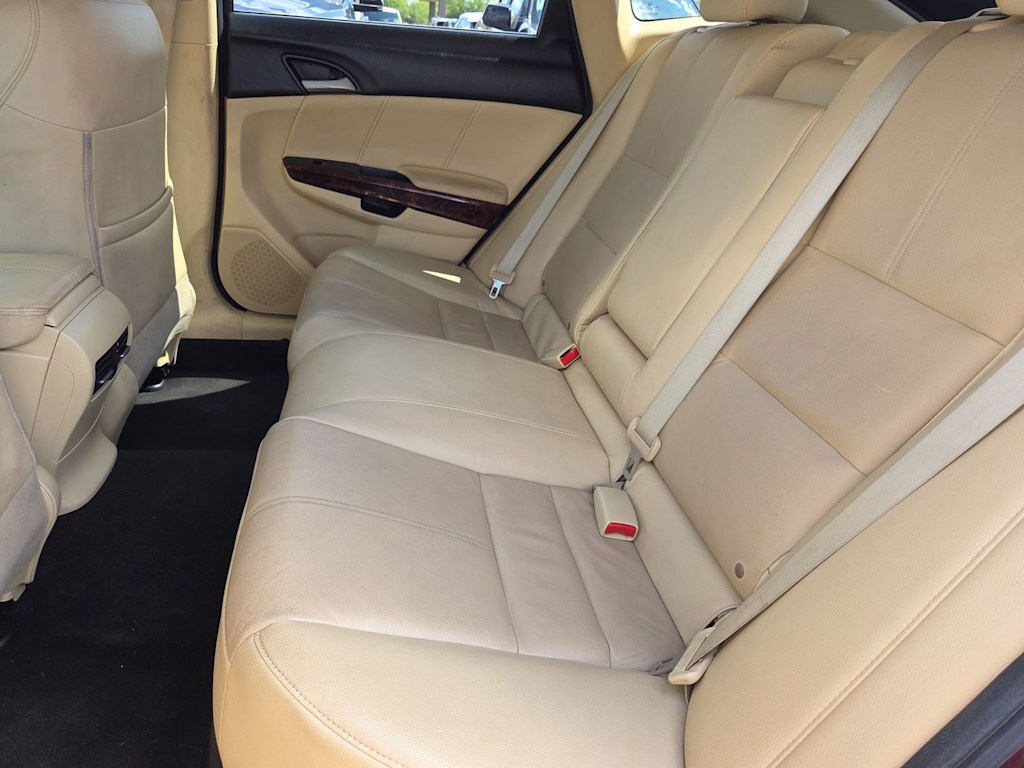 Thumbnail: 2012 Honda Crosstour - 13