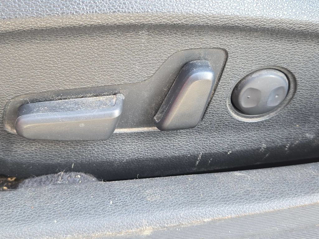 Thumbnail: 2015 Hyundai Sonata - 25