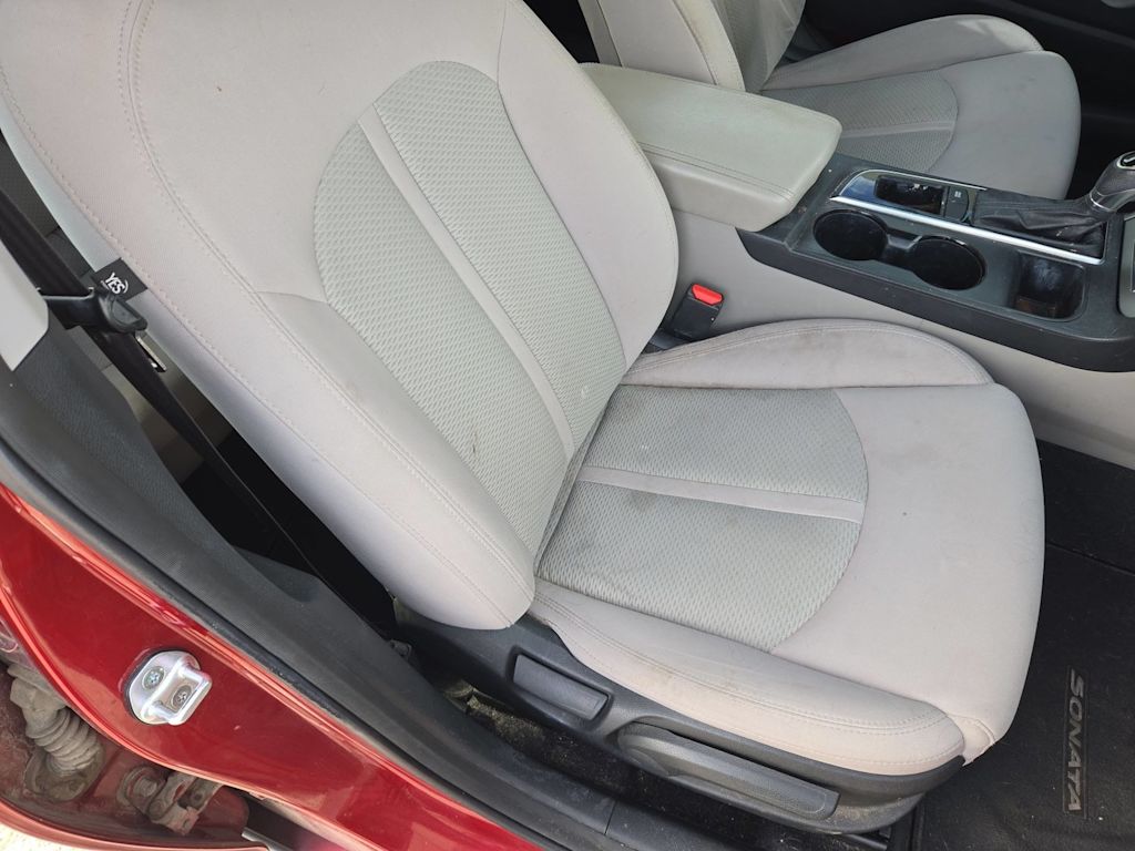 Thumbnail: 2015 Hyundai Sonata - 27